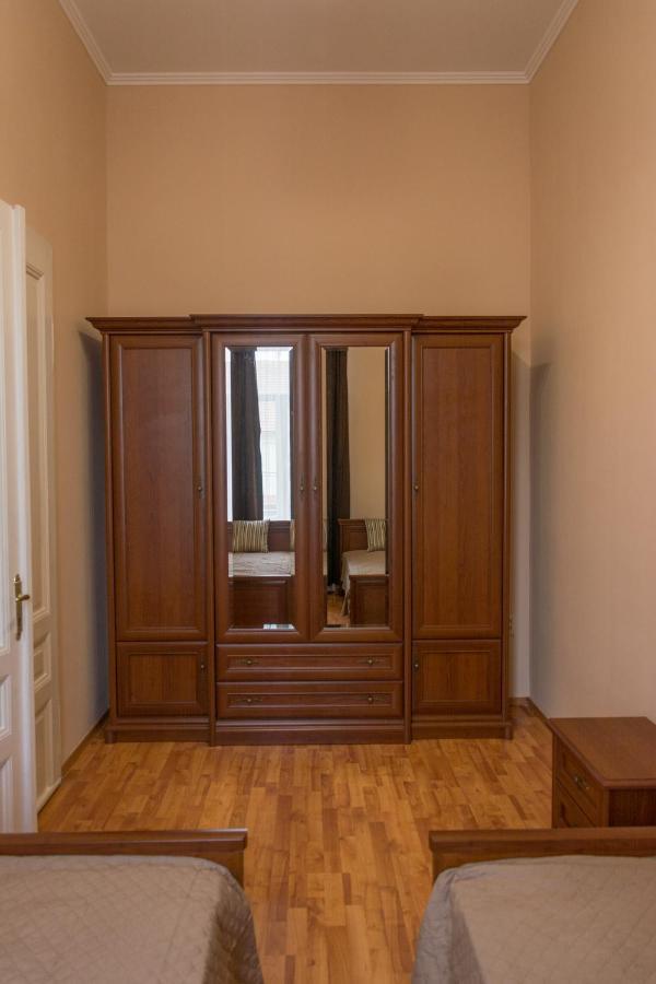 Apartment Suite Mukachevo Apartment